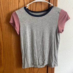American Eagle t shirt
